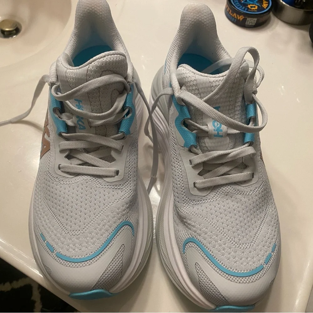 Hoka Women’s Skyward X Gray Blue Size 6 (6D) - Used 27 mi, Like New. $75 Floor - Picture 10 of 16